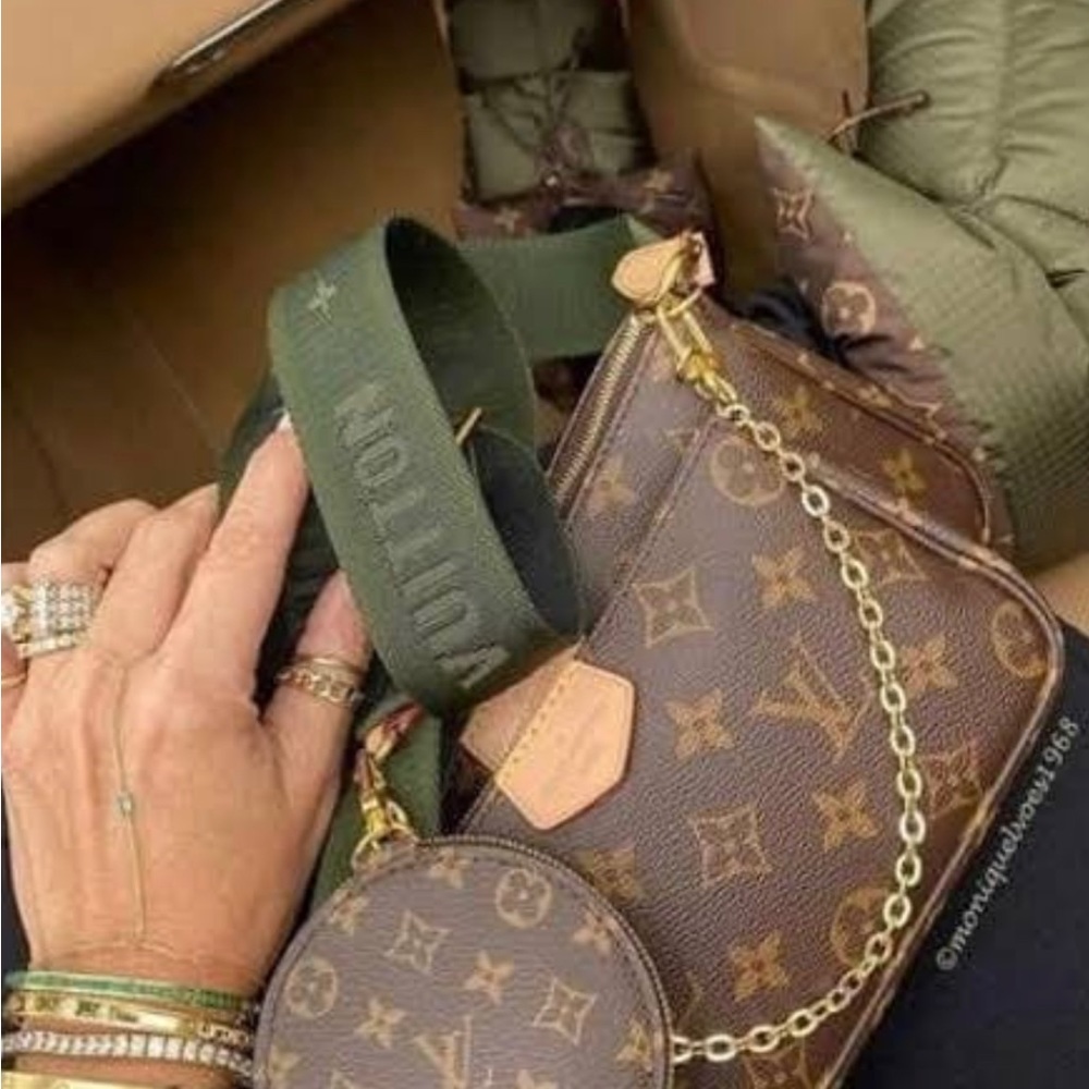 Going Live 🍁🍁🍁Fall Clothes , Baby, KIDS , Womans    JACKETS, SWEATERS, - Picture 2 of 3